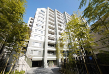 レジデンシア春日安藤坂