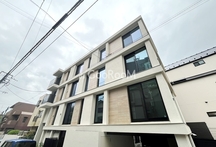 クレアティフ学芸大学